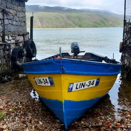Stavri 3* Lini