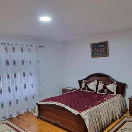 Stavri 3* Lin